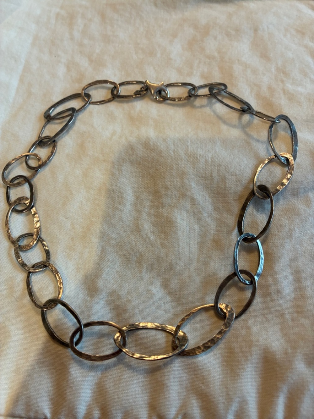 Silpada Hammered Oval Link Necklace in Sterling Silver N1667